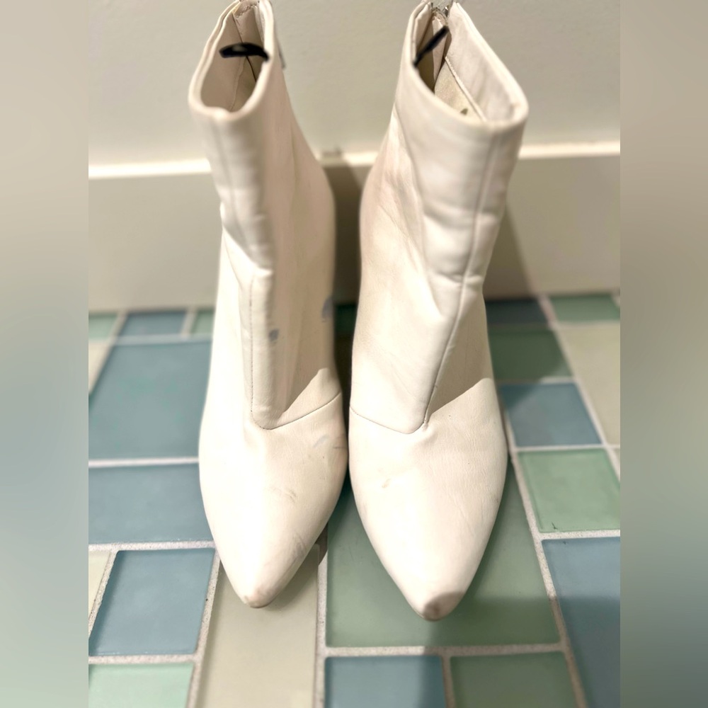 H&M white wedge 60s style gogo boots in white leather.